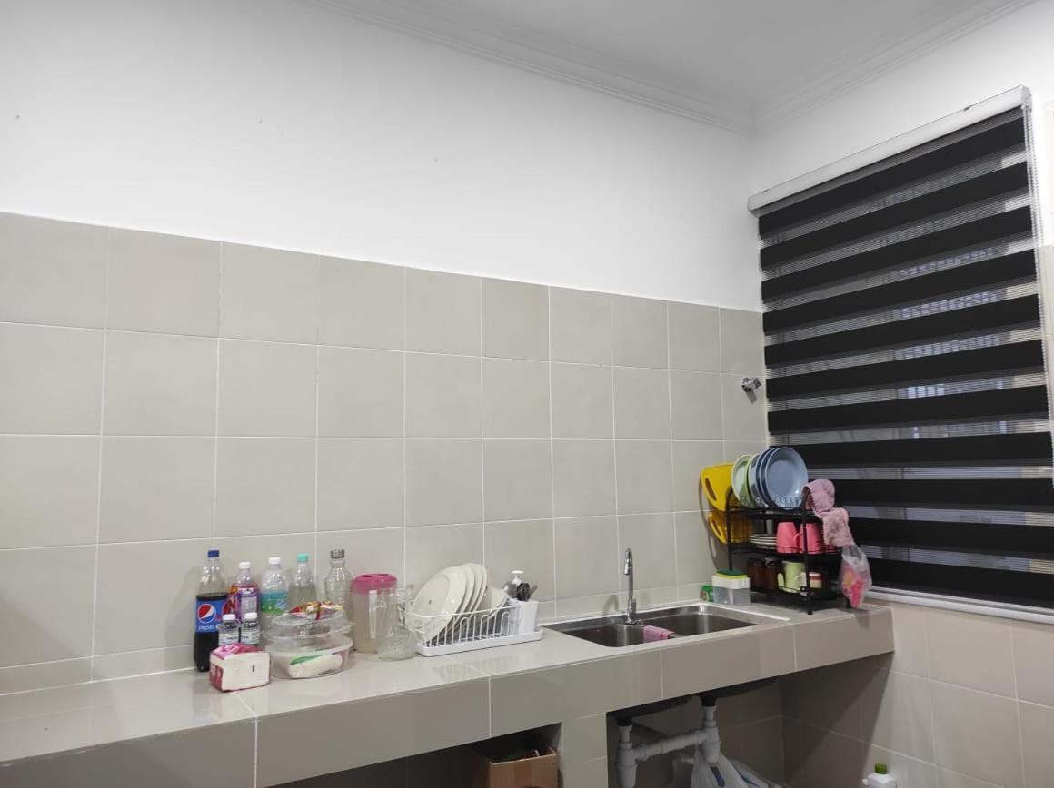 Bb D'Velodrom Homestay Dungun Extérieur photo