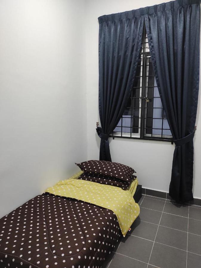 Bb D'Velodrom Homestay Dungun Extérieur photo
